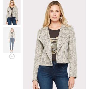 YUMMY Soft Snake Print Jacket by See and Be Seen